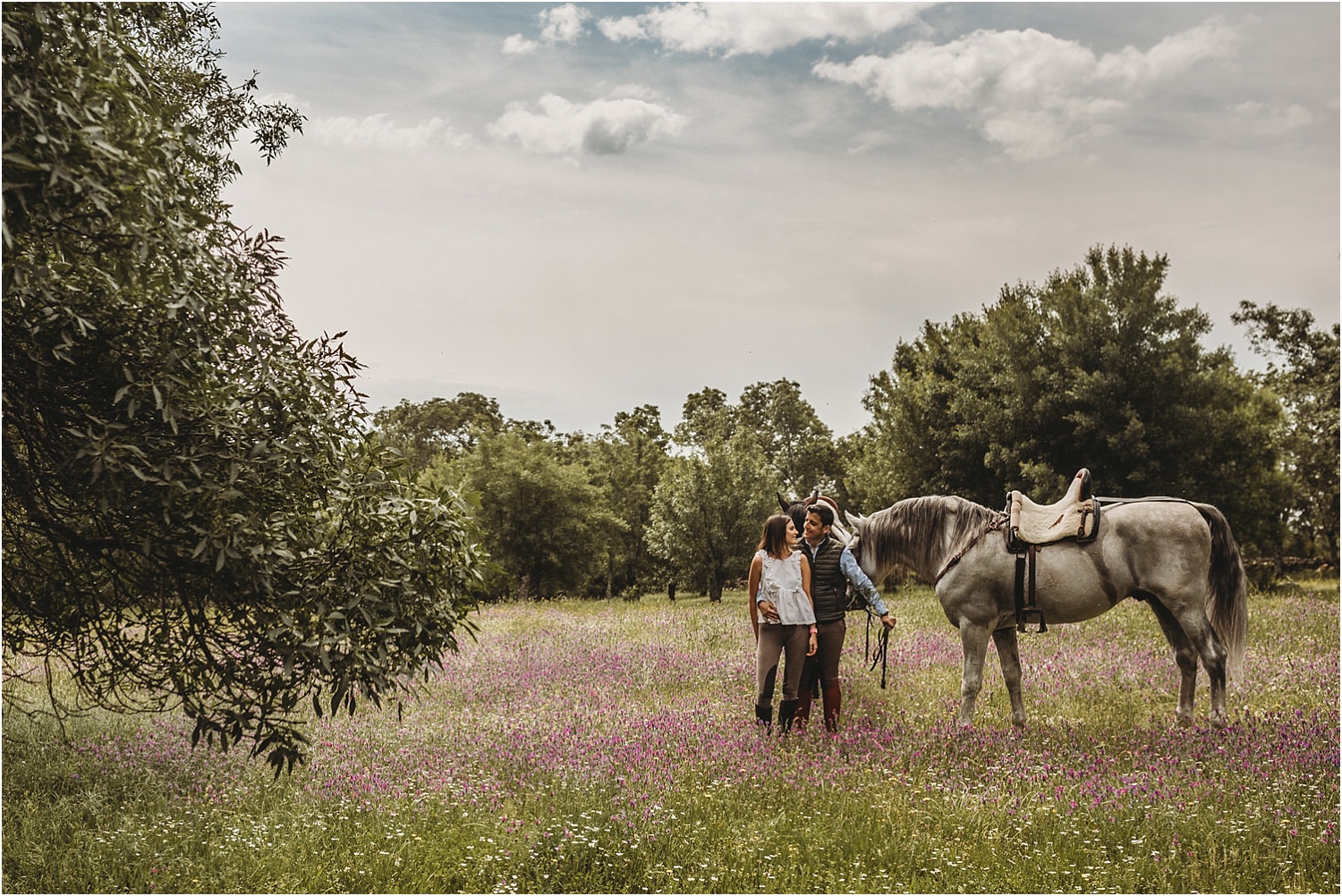 Fotografía de pareja en la naturaleza