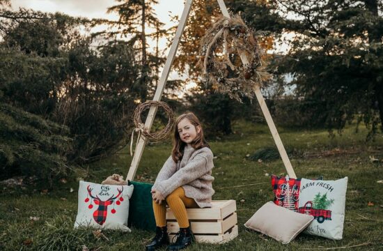 Sesiones de fotos de Navidad entre los pinos